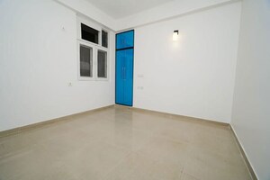 Room in 3 BHK Apartment at High End Paradise II, Raj Nagar Extension – for Sale