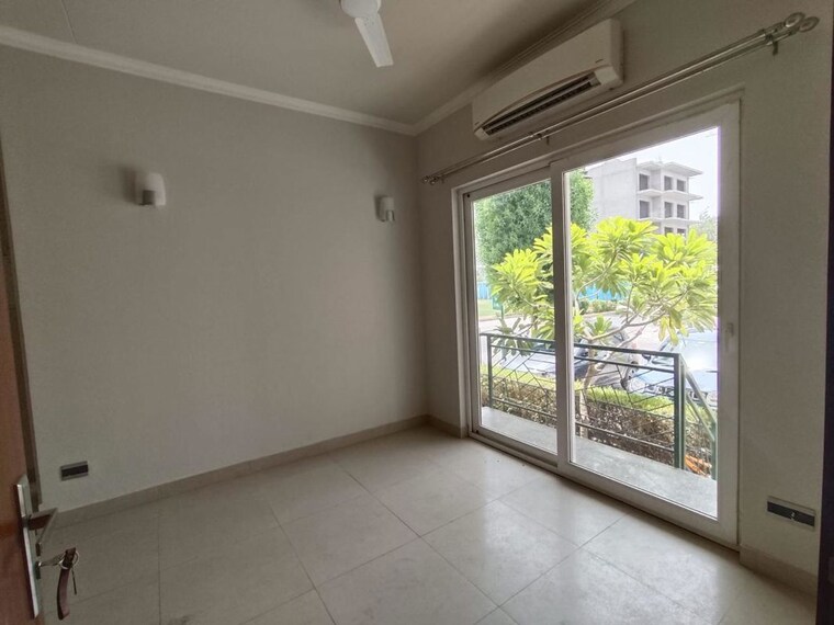 Room, central-park-flower-valley 2.5 Bedroom 1350 Sq.Ft. Builder Floor In Sohna Sector 33 Gurgaon 10744947