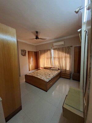 Bedroom in 4 BHK Apartment at Manikchand Malabar, Lulla Nagar – for Rent