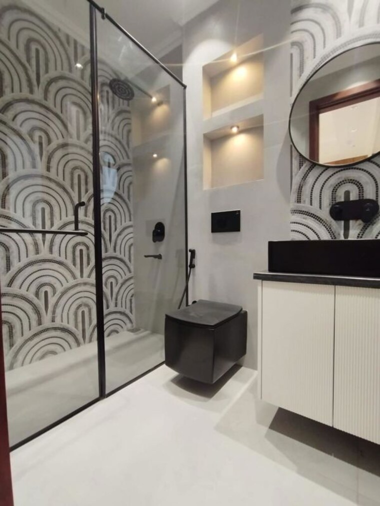Bathroom, central-park-flower-valley 3.5 Bedroom 1800 Sq.Ft. Builder Floor In Sohna Sector 33 Gurgaon 10744972