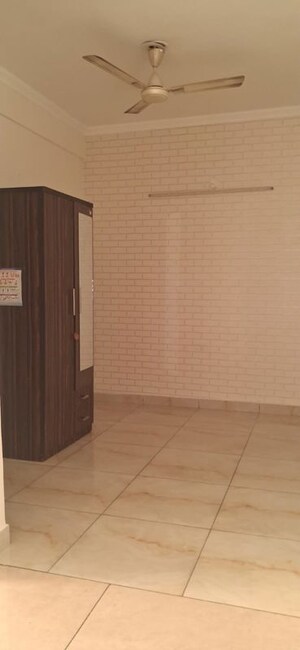 Bedroom in 3 BHK Apartment at Panchkula Urban Estate – for Rent