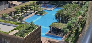 Swimming Pool in 1 BHK Apartment at Vasant Oasis Phase I, Andheri East – for Rent