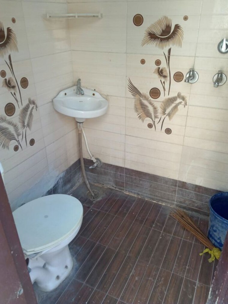 Bathroom, sector 126 1 RK 560 Sq.Ft. Apartment In Sector 126 Mohali 10745039
