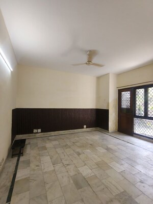 Room in 3 BHK Independent House at Palam Vihar Residents Association, Palam Vihar – for Rent