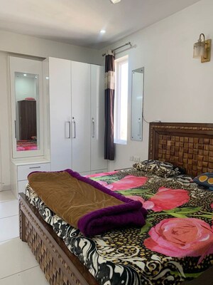 Bedroom in 2 BHK Apartment at Highland Park Chandigarh, Bhabat – for Rent