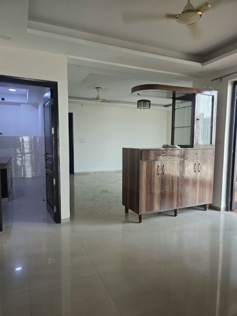 Room, logix-blossom-county 3 Bedroom 1675 Sq.Ft. Apartment In Sector 137 Noida 10745074