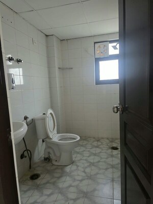 Bathroom in 3 BHK Apartment at Logix Blossom County, Sector 137 – for Rent