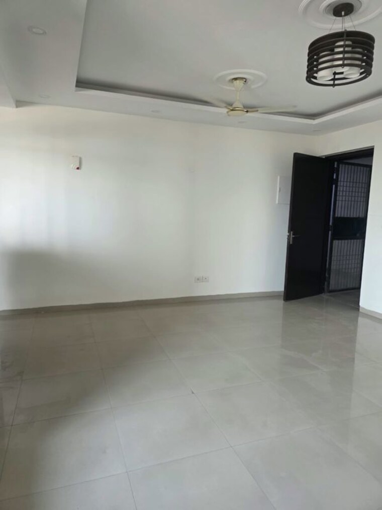 Room, logix-blossom-county 3 Bedroom 1675 Sq.Ft. Apartment In Sector 137 Noida 10745074