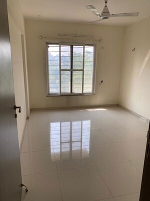 Room in 2 BHK Apartment at Rising Landscapes, Mohammadwadi – for Rent