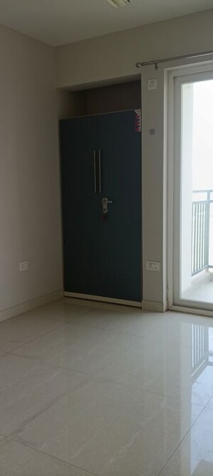 3 BHK Apartment For Rent in Eldeco Live By The Greens, Sector 150