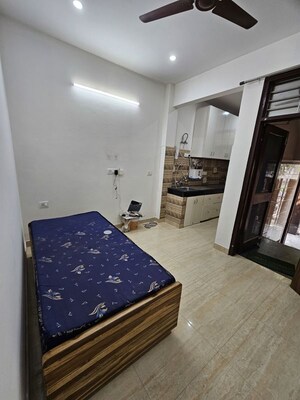 1 BHK Builder Floor For Rent in Sector 54