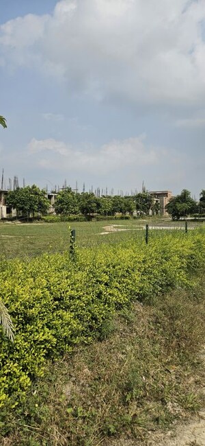 5 BHK Villa – Garden View at Omaxe Metro City, Kalli Paschim - for Sale