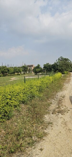 5 BHK Villa – Garden View at Omaxe Metro City, Kalli Paschim - for Sale