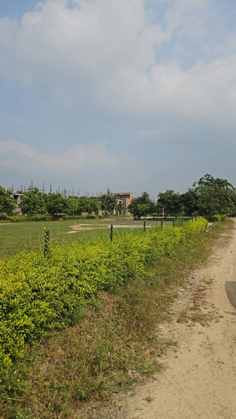 Garden, omaxe-metro-city 5 Bedroom 1640 Sq.Ft. Villa In Kalli Paschim Lucknow 10745243