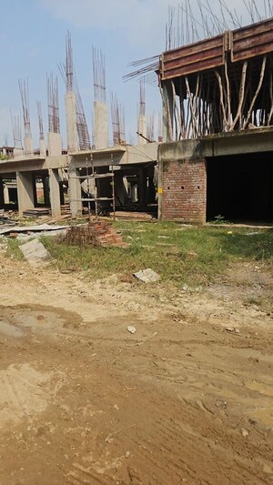 5 BHK Villa For Sale in Omaxe Metro City, Kalli Paschim