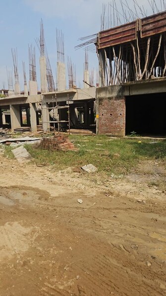 5 BHK +  1640 Sq.Ft. Villa in Omaxe Metro City