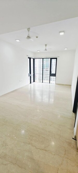 Room in 2 BHK Apartment at Lodha The Park, Worli – for Rent