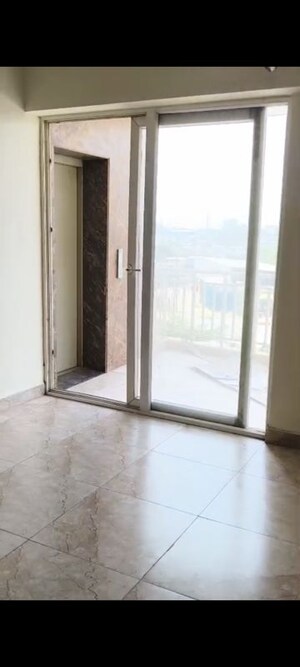 Room in 4 BHK Apartment at Rise Organic Homes, Mahurali – for Rent