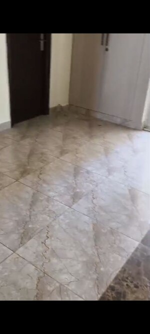 Room in 4 BHK Apartment at Rise Organic Homes, Mahurali – for Rent