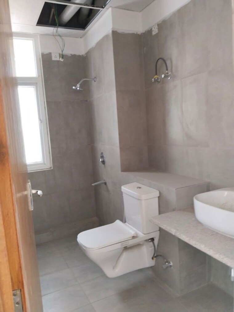 Bathroom, ss-the-leaf 4 Bedroom 2812 Sq.Ft. Apartment In Sector 85 Gurgaon 10745265
