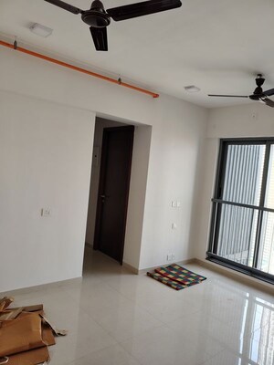 Furnished Amenities in 1.5 BHK Apartment at Kalpataru Elitus, Mulund West – for Rent