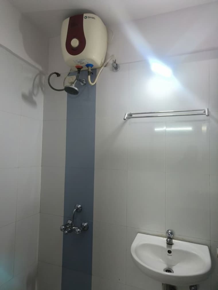 Bathroom, essen-shonest-towers 2.5 Bedroom 1300 Sq.Ft. Apartment In Wakad Pune 10745293