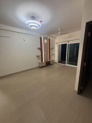 Room in 2 BHK Apartment at Karle Vario Homes, Hebbal – for Rent