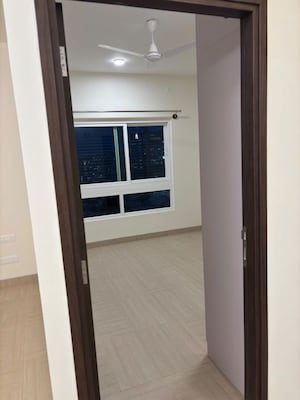 Room in 2 BHK Apartment at Karle Vario Homes, Hebbal – for Rent