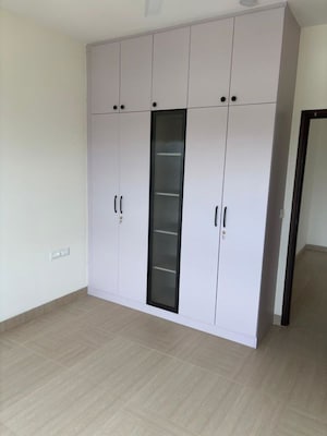 Room in 2 BHK Apartment at Karle Vario Homes, Hebbal – for Rent