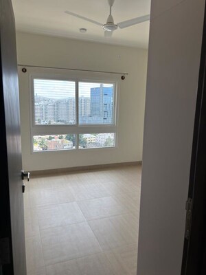 Room in 2 BHK Apartment at Karle Vario Homes, Hebbal – for Rent