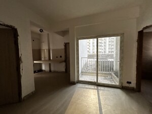 Room in 3 BHK Apartment at Miglani Supercity Myfair Residency, Tech Zone 4 Greater Noida – for Sale