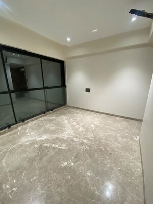 Room in 2 BHK Apartment at Santacruz West – for Sale