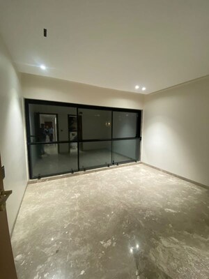 Room in 2 BHK Apartment at Santacruz West – for Sale