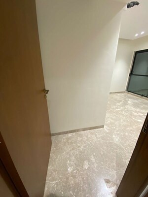 Room in 2 BHK Apartment at Santacruz West – for Sale