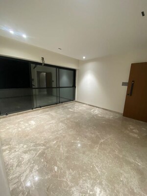 Room in 2 BHK Apartment at Santacruz West – for Sale