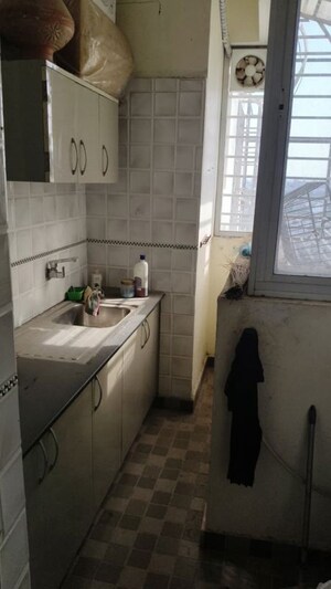 Kitchen in 2 BHK Apartment at Gomti Nagar – for Rent