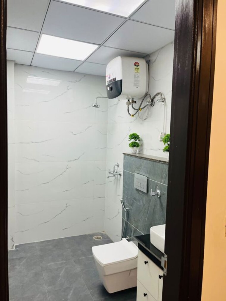 Bathroom, mamta-homes 3.5 Bedroom 184 Sq.Yd. Builder Floor In Lohgarh Zirakpur 10745419