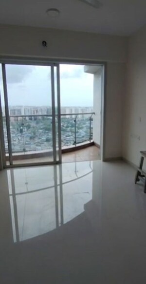 Living Room in 2 BHK Apartment at Chembur – for Rent