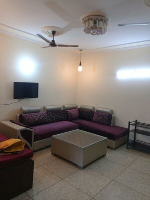 2 BHK Builder Floor For Rent in Kalkaji