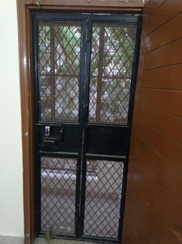 undefined, kalkaji 2 Bedroom 900 Sq.Ft. Builder Floor In Kalkaji Delhi 10745487