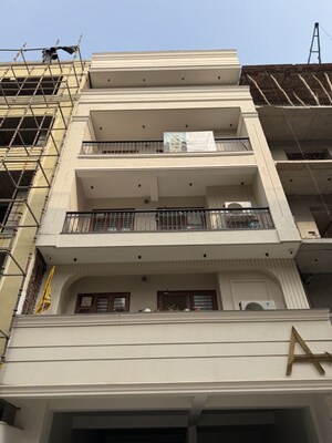 3 BHK Builder Floor For Sale in BPTP District 3, Sector 85