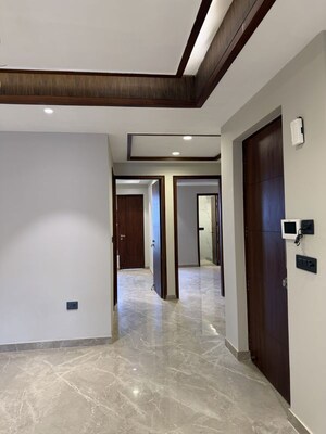 Kitchen in 3 BHK Builder Floor at BPTP District 3, Sector 85 – for Sale