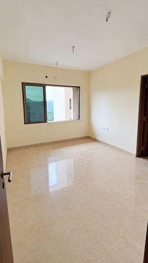 Room in 2.5 BHK Apartment at Bhimjyani Verraton, Manpada – for Rent