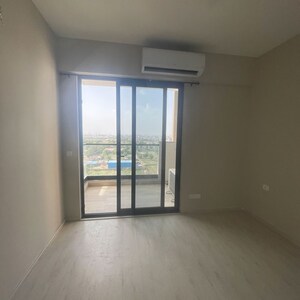 Room in 3.5 BHK Apartment at M3M Skywalk, Sector 74 – for Rent