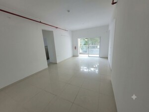 Room in 3 BHK Apartment at Runwal The Central Park, Chinchwad – for Rent