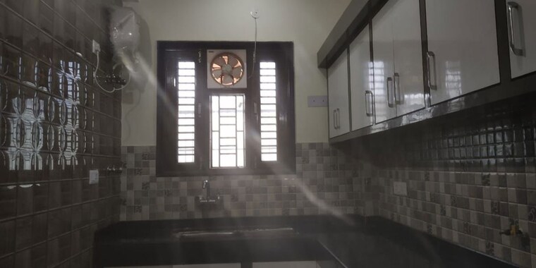 Kitchen, sector 51 2 Bedroom 175 Sq.Yd. Builder Floor In Sector 51 Gurgaon 10745565