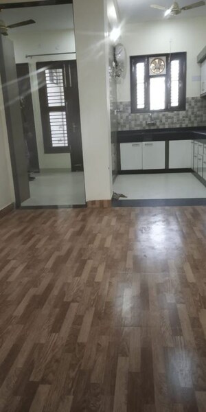 Room in 2 BHK Builder Floor at Sector 51 – for Rent