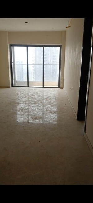 Room in 3 BHK Apartment at Sheth 72 West, Andheri West – for Rent