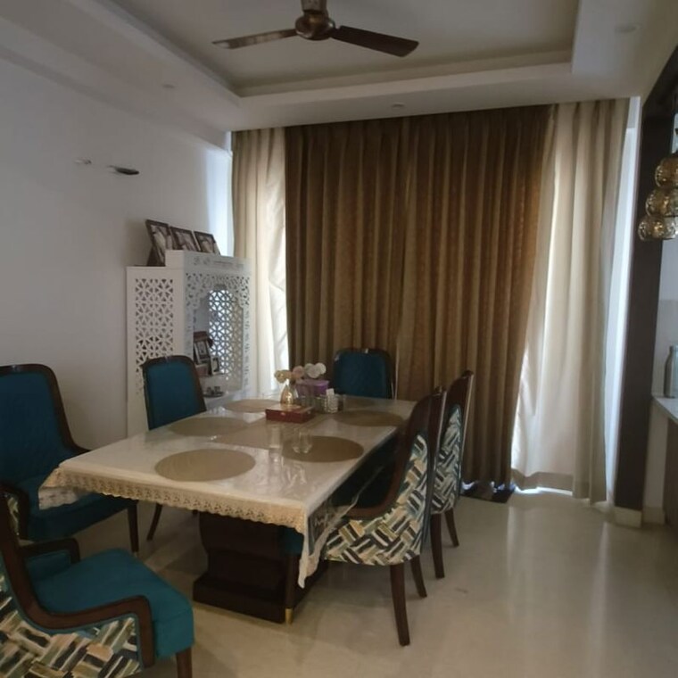 Living Room, ansal-esencia-amara-villas 3 Bedroom 2700 Sq.Ft. Apartment In Sector 67 Gurgaon 10745597