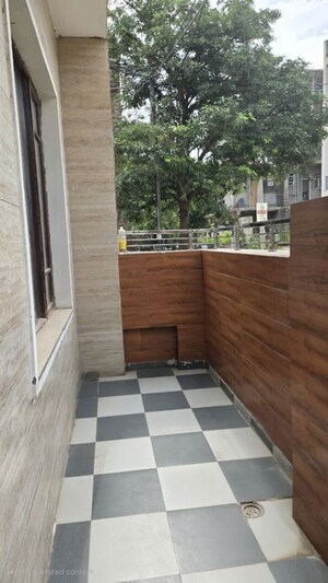 Balcony in 2 BHK Independent House at Vip Road – for Rent
